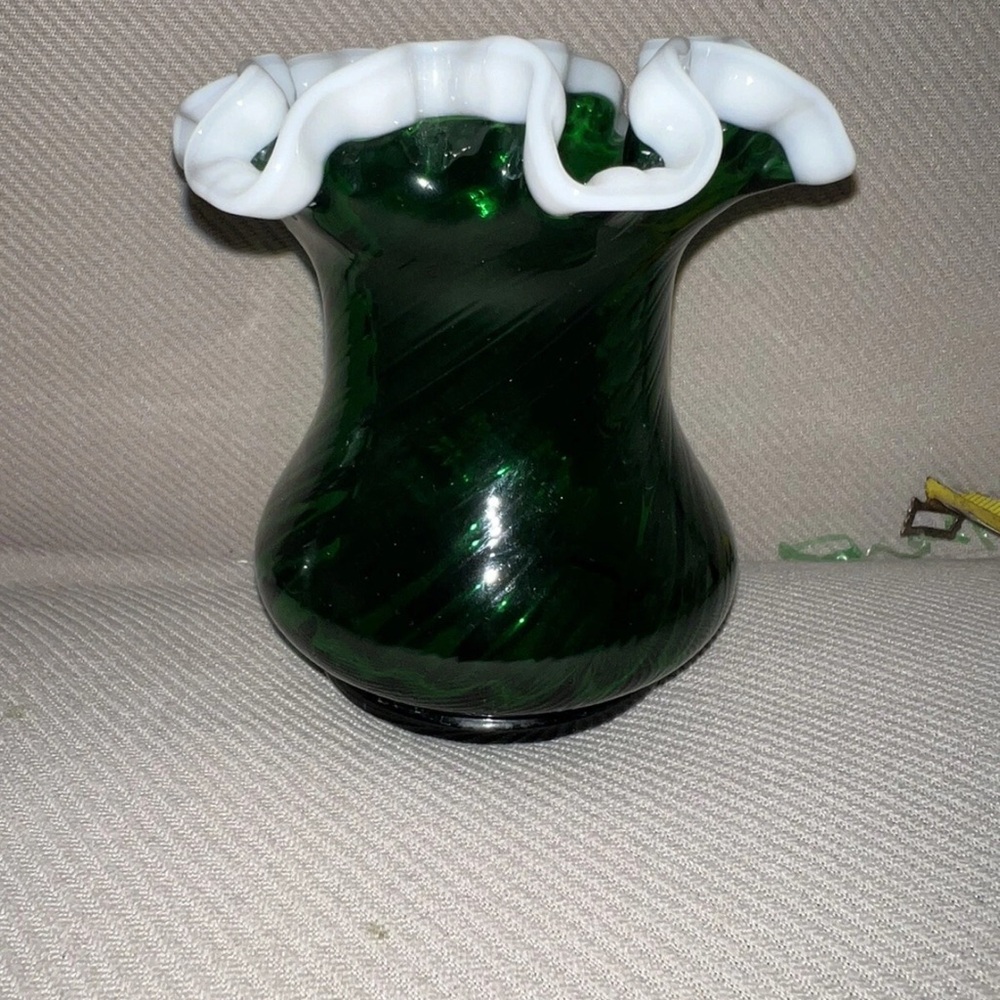 6” FENTON SNOW CREST RUFFLED TOP ON EMERALD GREEN GLASS VASE